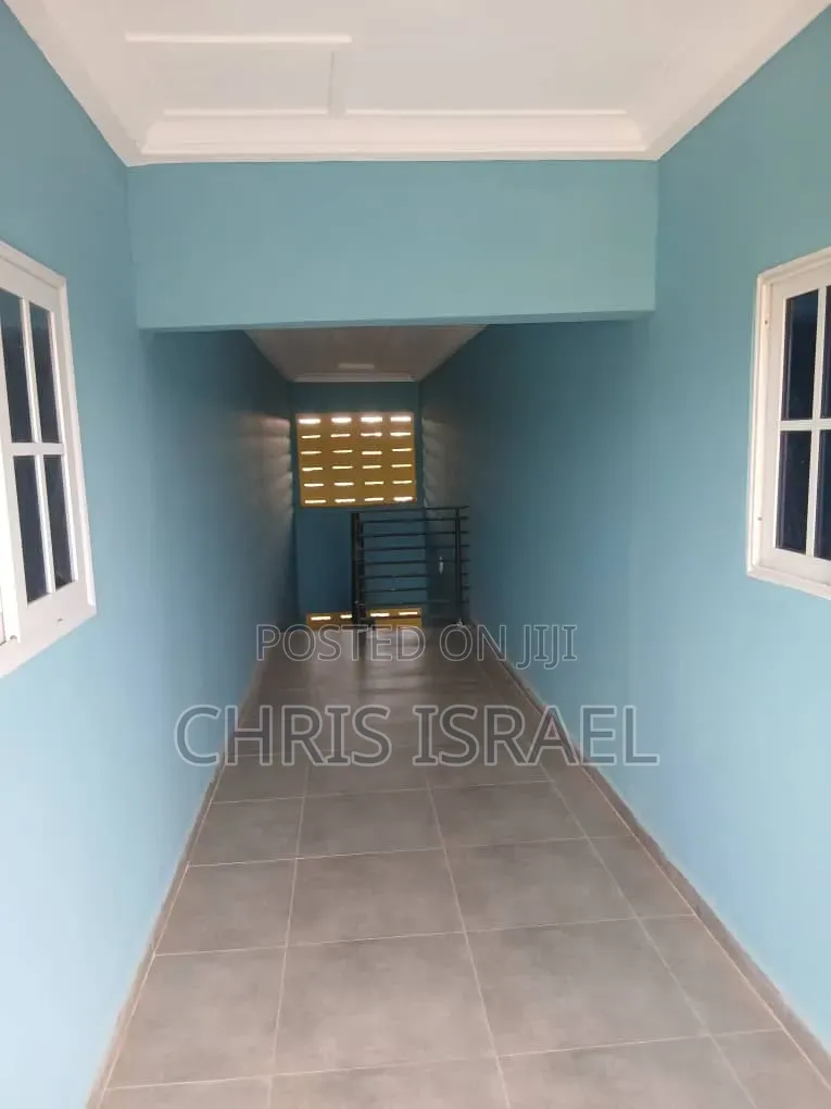 1bdrm Room & Parlour in Oyibi Estate, Valley View Area for rent