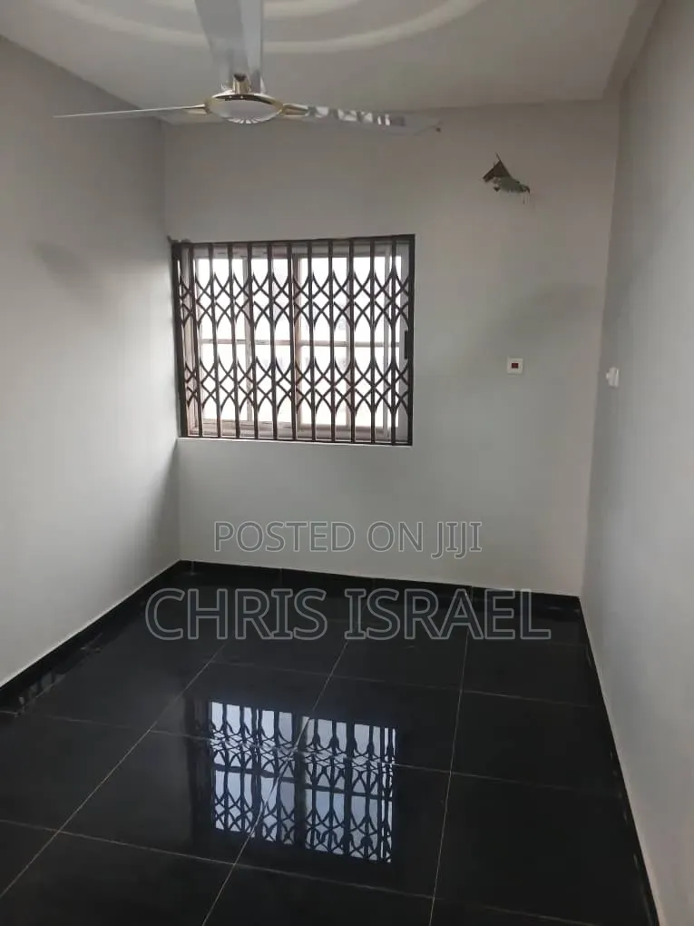 1bdrm Room & Parlour in Oyibi Estate, Valley View Area for rent