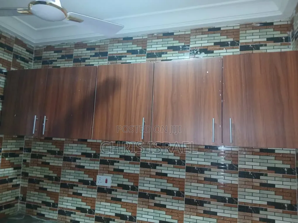1bdrm Room & Parlour in Oyibi Estate, Valley View Area for rent