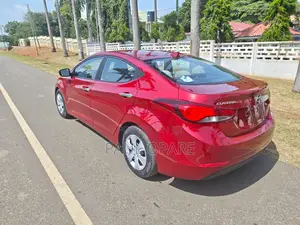 Hyundai Elantra SE Sedan FWD (1.8L 4cyl 6A) 2016 Red