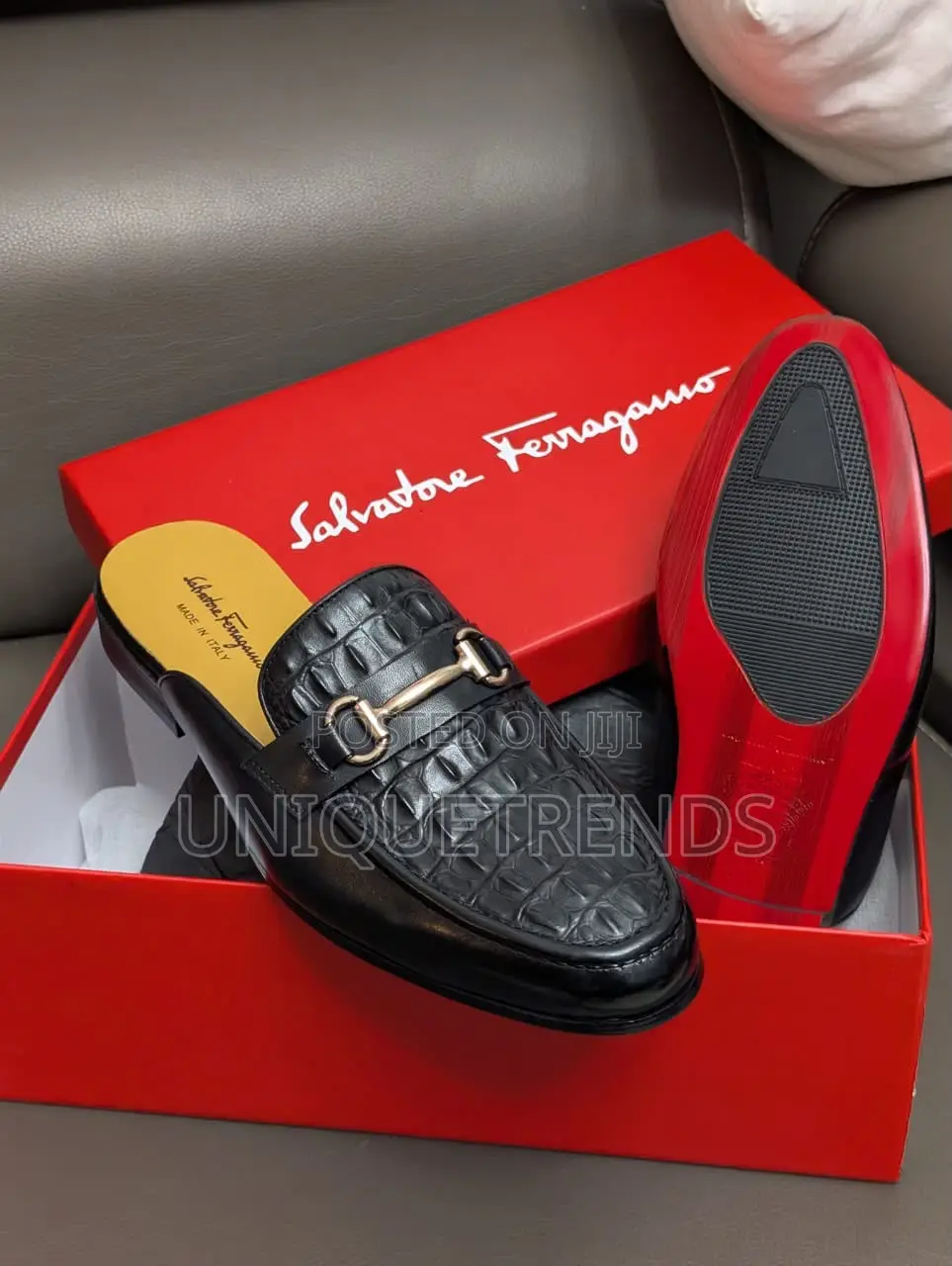 Executive SALVATORE FERRAGAMO Leather Half Shoe
