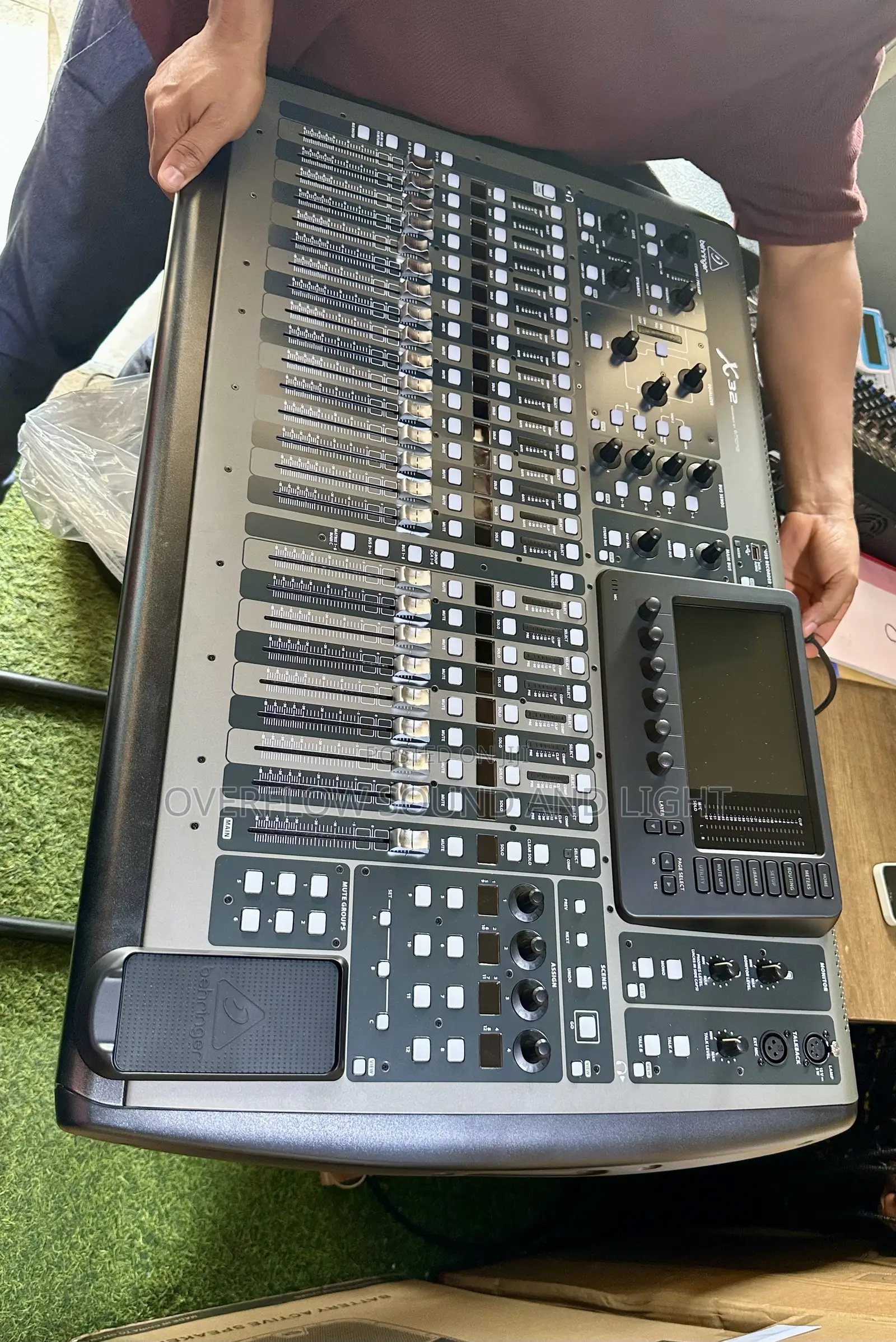 Behringer X32 Compact 40-Channel Digital Mixing Console