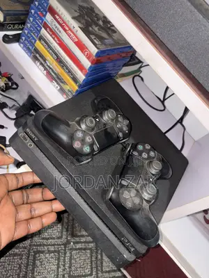 Playstation 4 Slim