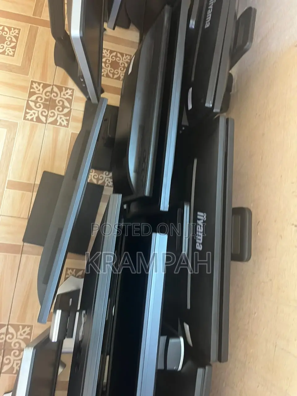 Home Used Monitors in Excellent Condition