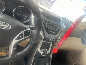 Hyundai Elantra 2012 Brown