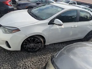 Toyota Corolla 2016 White