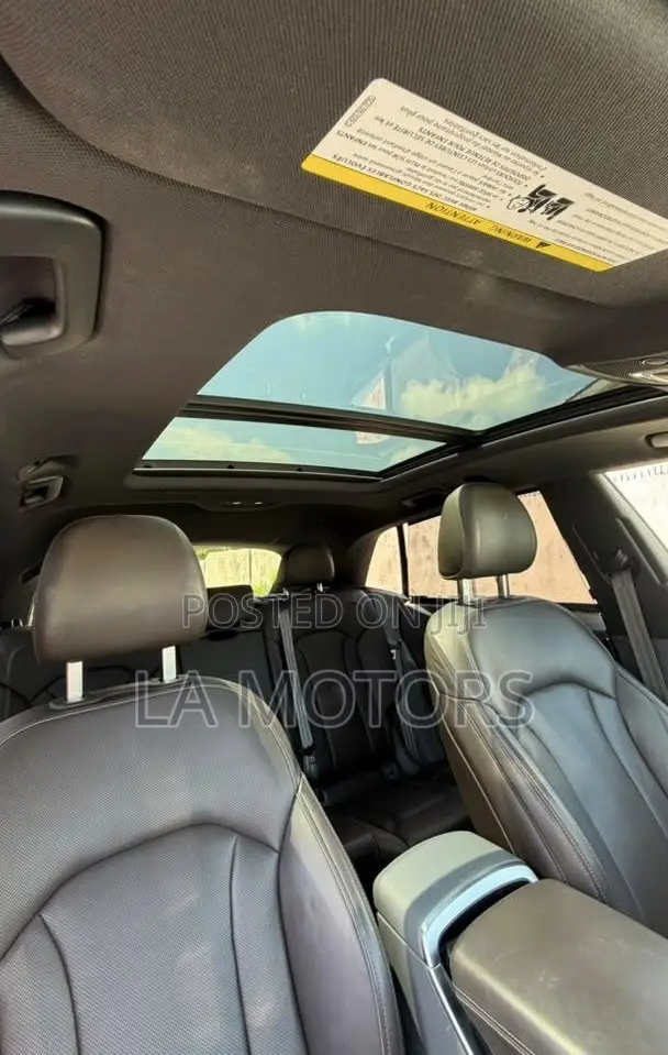 Audi Q8 2021 White