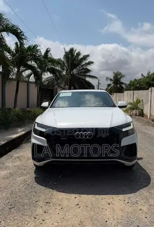 Audi Q8 2021 White