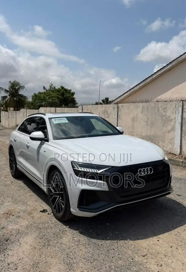 Audi Q8 2021 White