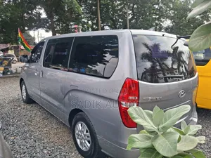 Hyundai Starex 2017 Grey