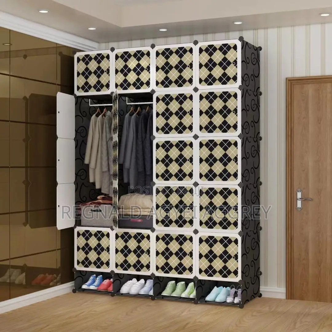 20 Cubes Plastic Wardrobe