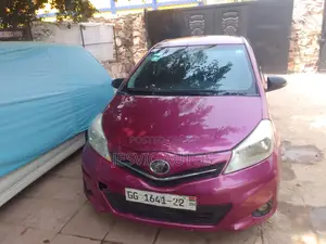 Toyota Vitz 1.3 AWD 3dr 2012 Pink