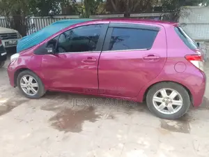 Toyota Vitz 1.3 AWD 3dr 2012 Pink