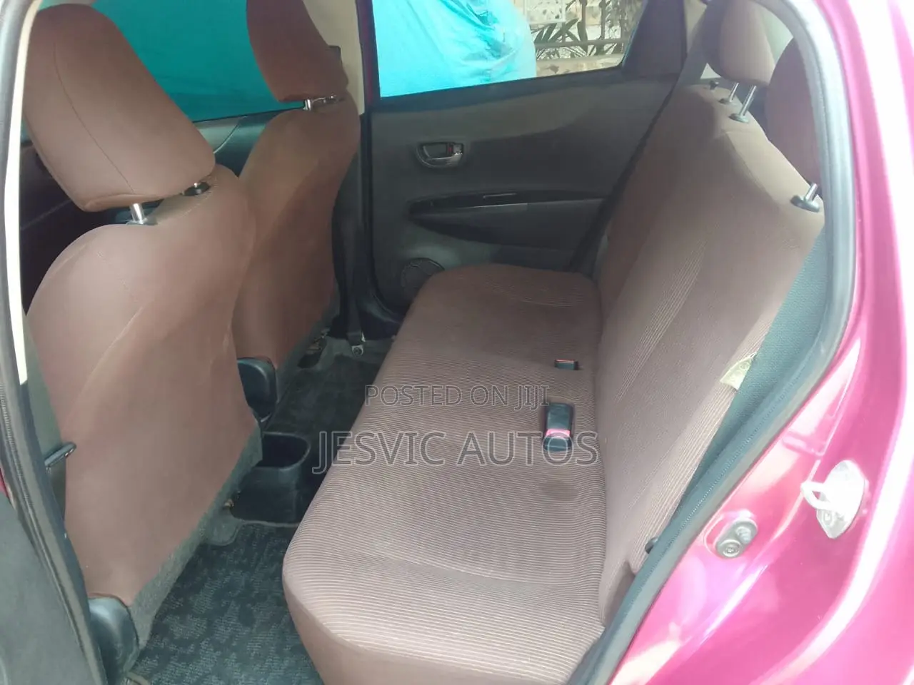 Toyota Vitz 1.3 AWD 3dr 2012 Pink
