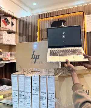 New Laptop HP EliteBook 1040 G8 16GB Intel Core i5 SSD 512GB