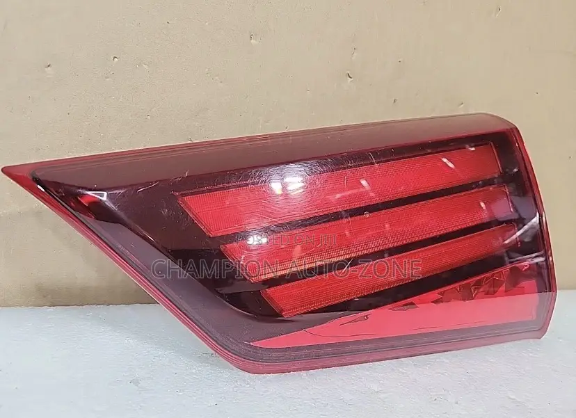 Mitsubishi Outlander 2016-2017-2018 Boot Light