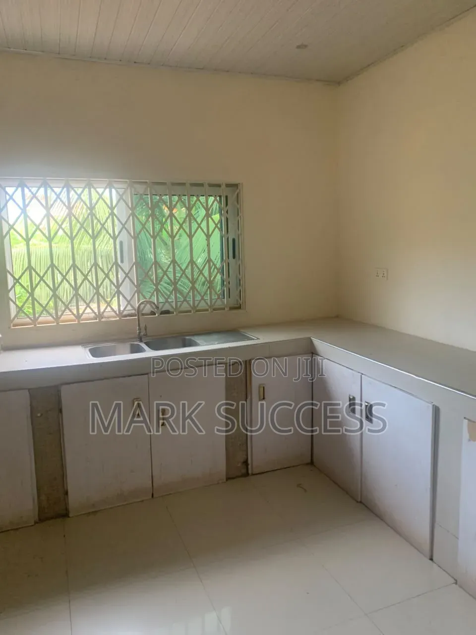 3bdrm Apartment in Toll Booth for rent