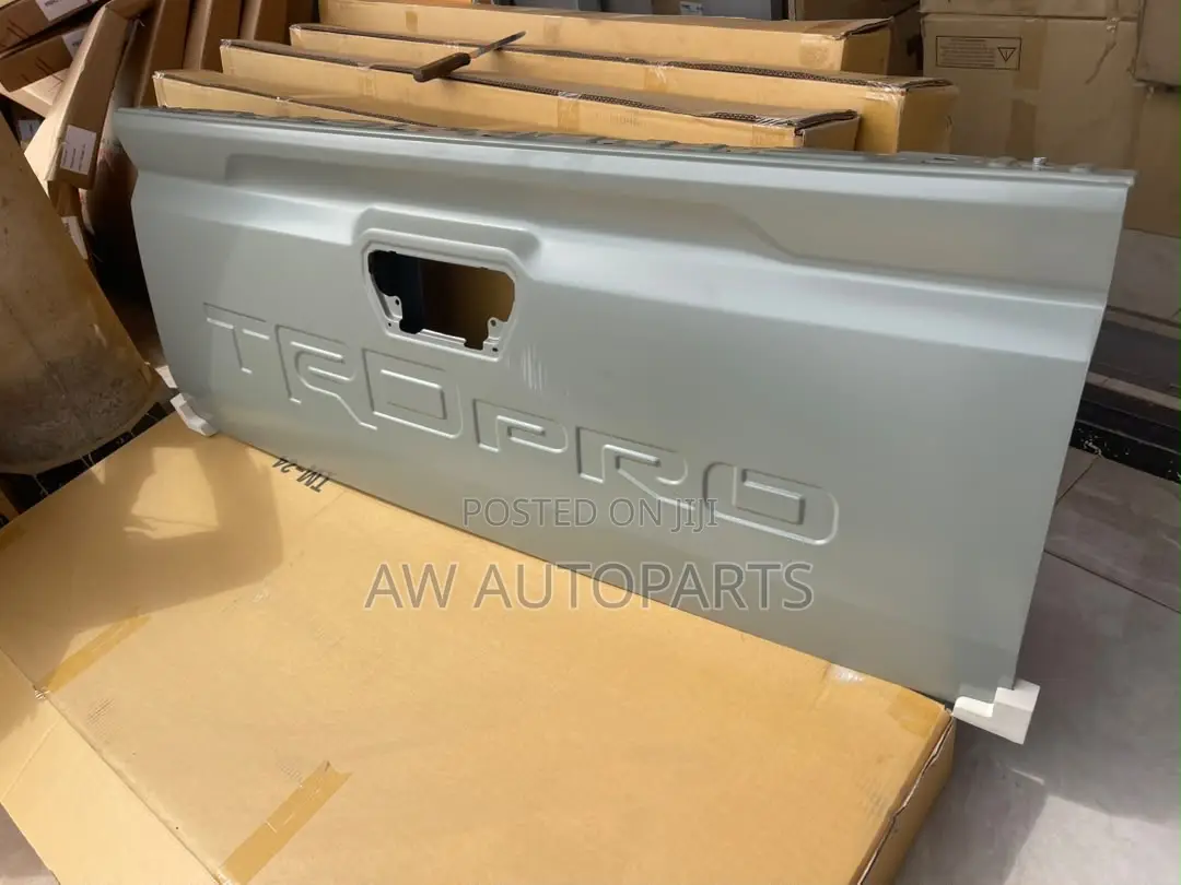 Toyota Tacoma 24 Boot
