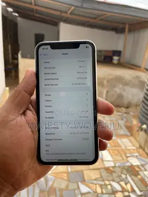 Apple iPhone XR 64 GB White