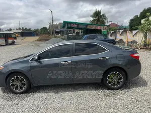 Toyota Corolla LE 4dr Sedan (1.8L 4cyl CVT) 2015 Gray