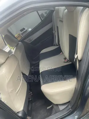 Toyota Corolla LE 4dr Sedan (1.8L 4cyl CVT) 2015 Gray