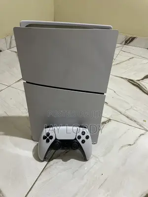 Play Station 5 Slim