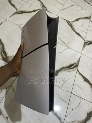 Play Station 5 Slim