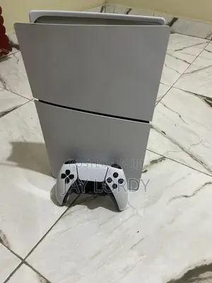 Play Station 5 Slim