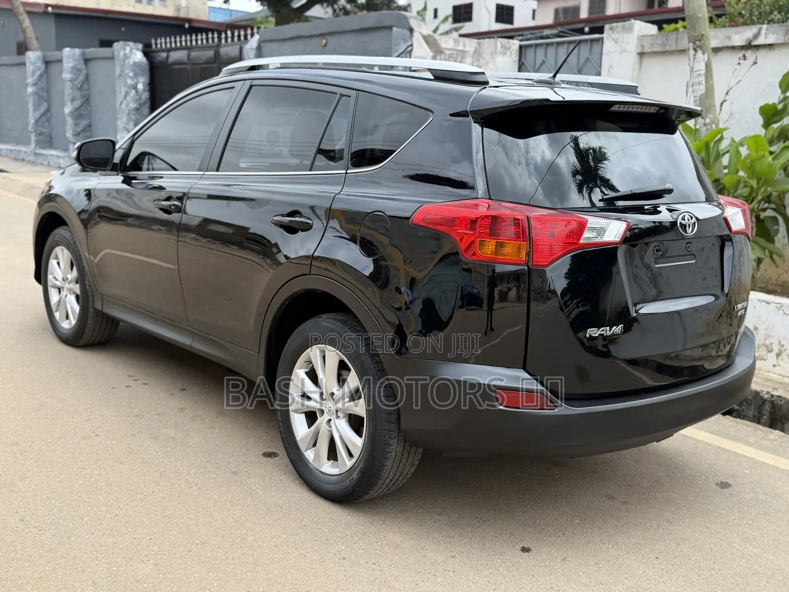Toyota RAV4 Limited 4dr SUV AWD (2.5L 4cyl 6A) 2015 Black