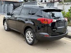 Toyota RAV4 Limited 4dr SUV AWD (2.5L 4cyl 6A) 2015 Black