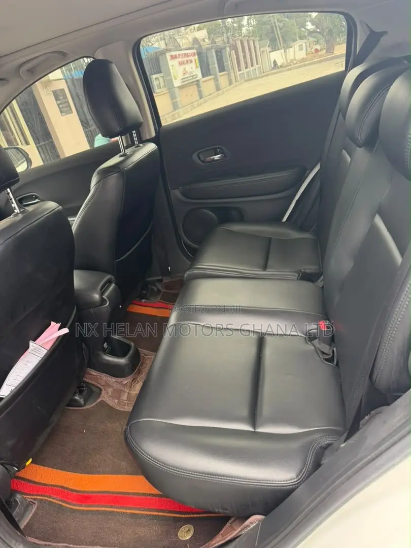 Honda Vezel 1.5 2WD 2021 White
