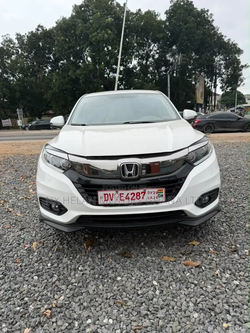Honda Vezel 1.5 2WD 2021 White