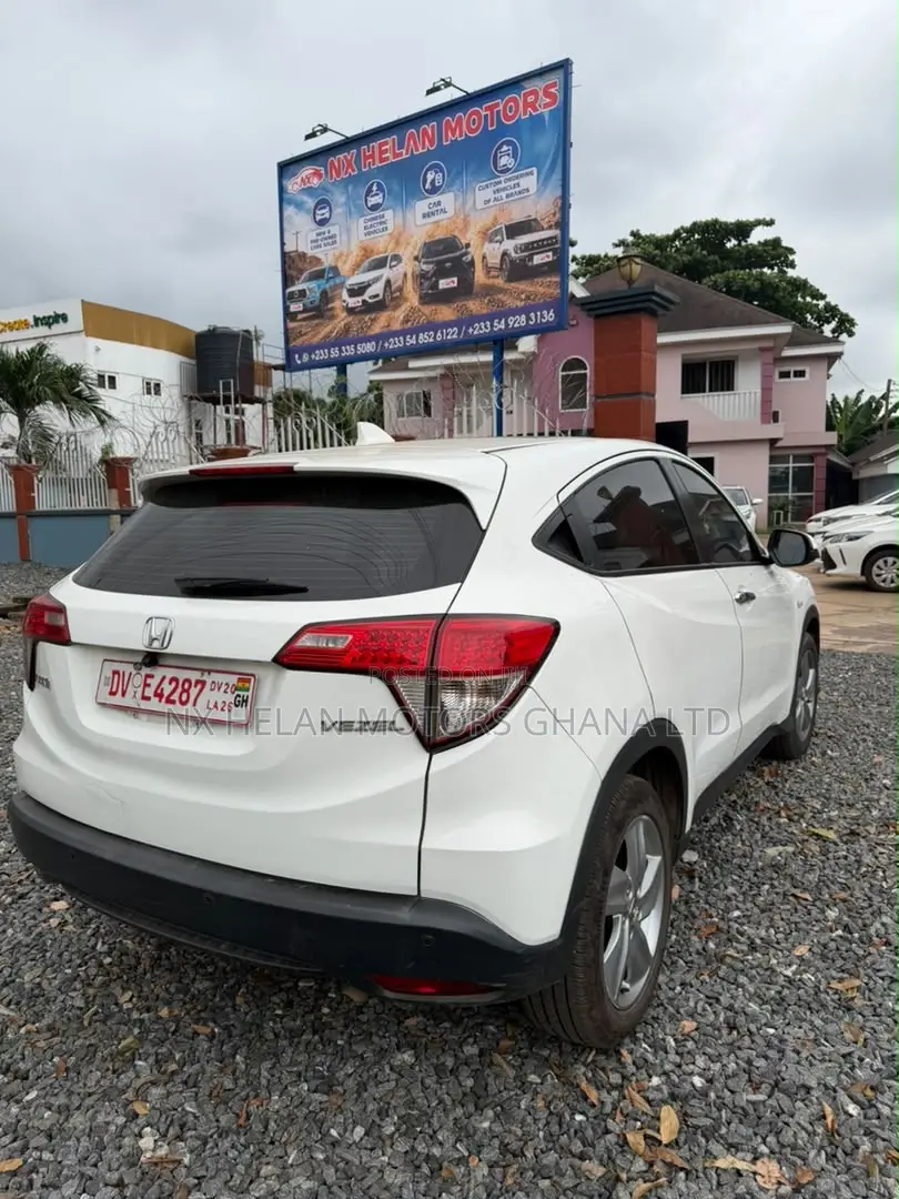 Honda Vezel 1.5 2WD 2021 White