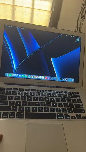 Laptop Apple MacBook Air 8GB Intel Core i5 SSD 128GB