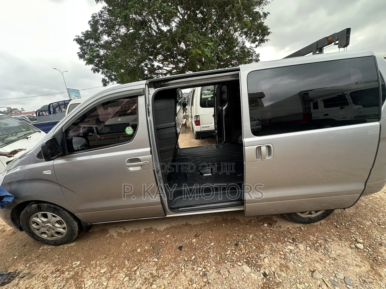 Hyundai Starex 2015 Grey