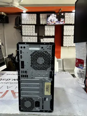 Desktop Computer HP EliteDesk 705 16GB AMD Ryzen 5 SSD 256GB