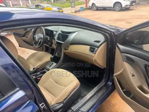 Hyundai Elantra Limited Sedan FWD (1.8L 4cyl 6A) 2013 Blue