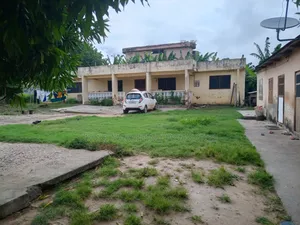 5bdrm House in Official Town, Accra Metropolitan for sale