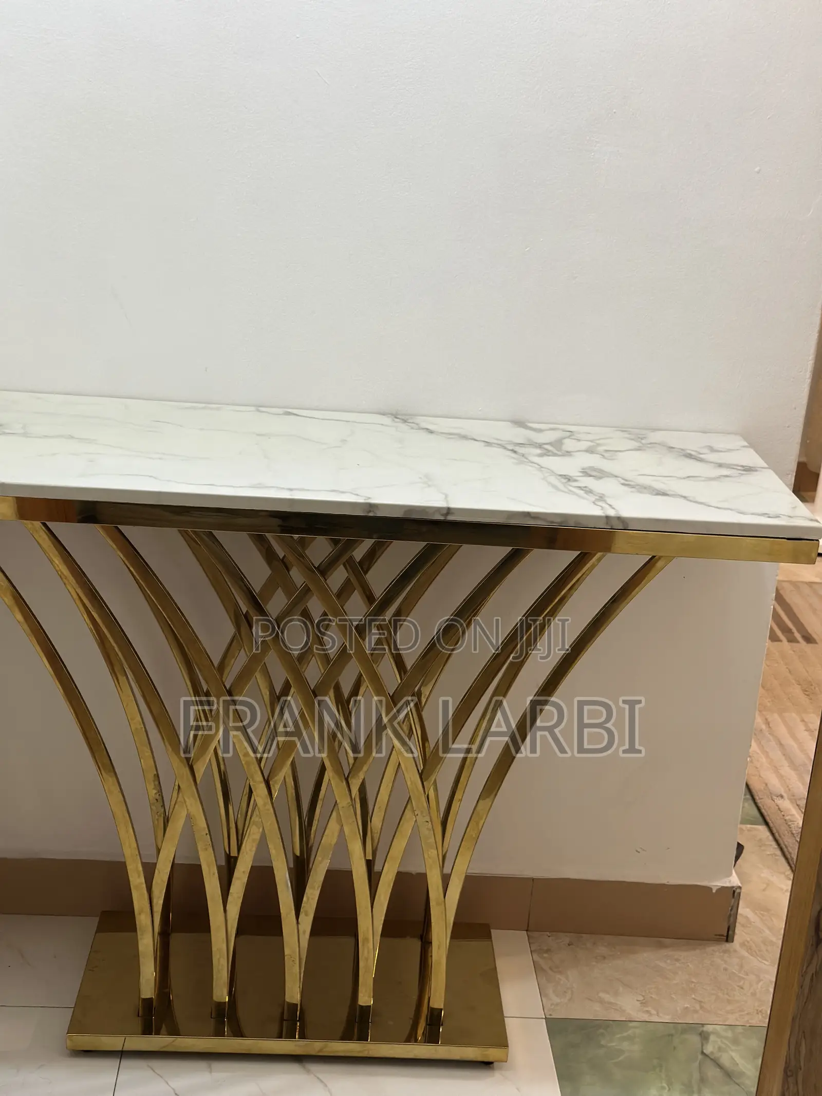 "Luxury Marble Console Table - White Gold"