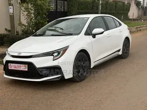 Toyota Corolla LE 2022 White