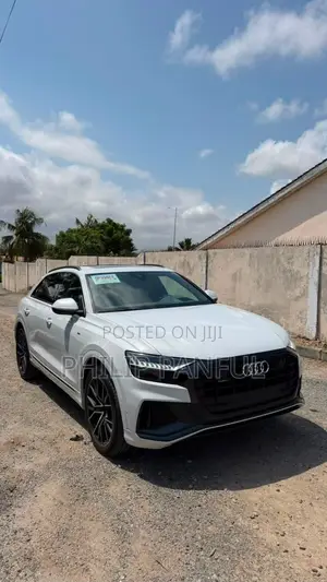 Audi Q8 2021 White