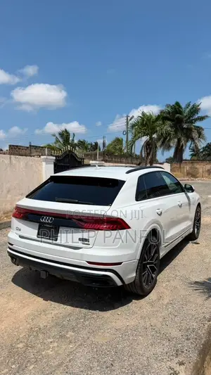 Audi Q8 2021 White