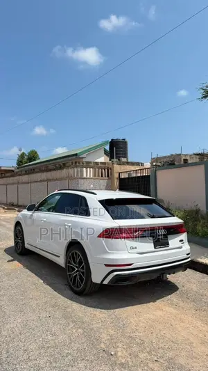 Audi Q8 2021 White