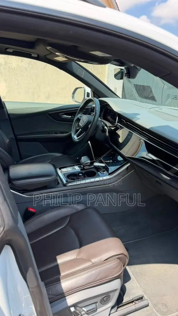 Audi Q8 2021 White