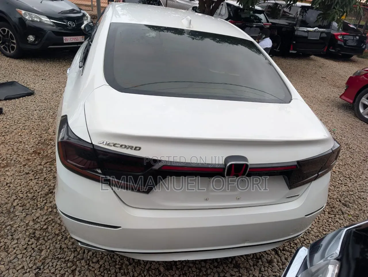 Honda Accord 2018 White