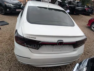 Honda Accord 2018 White