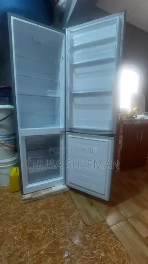Hisense Fridge 268L 2 Doors Very Neat