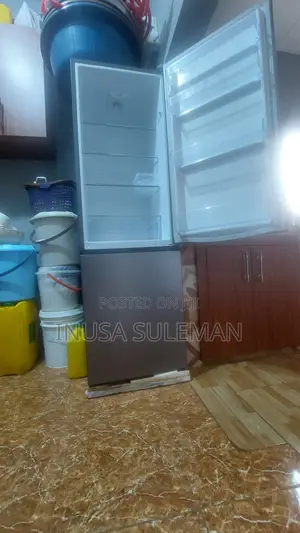 Hisense Fridge 268L 2 Doors Very Neat
