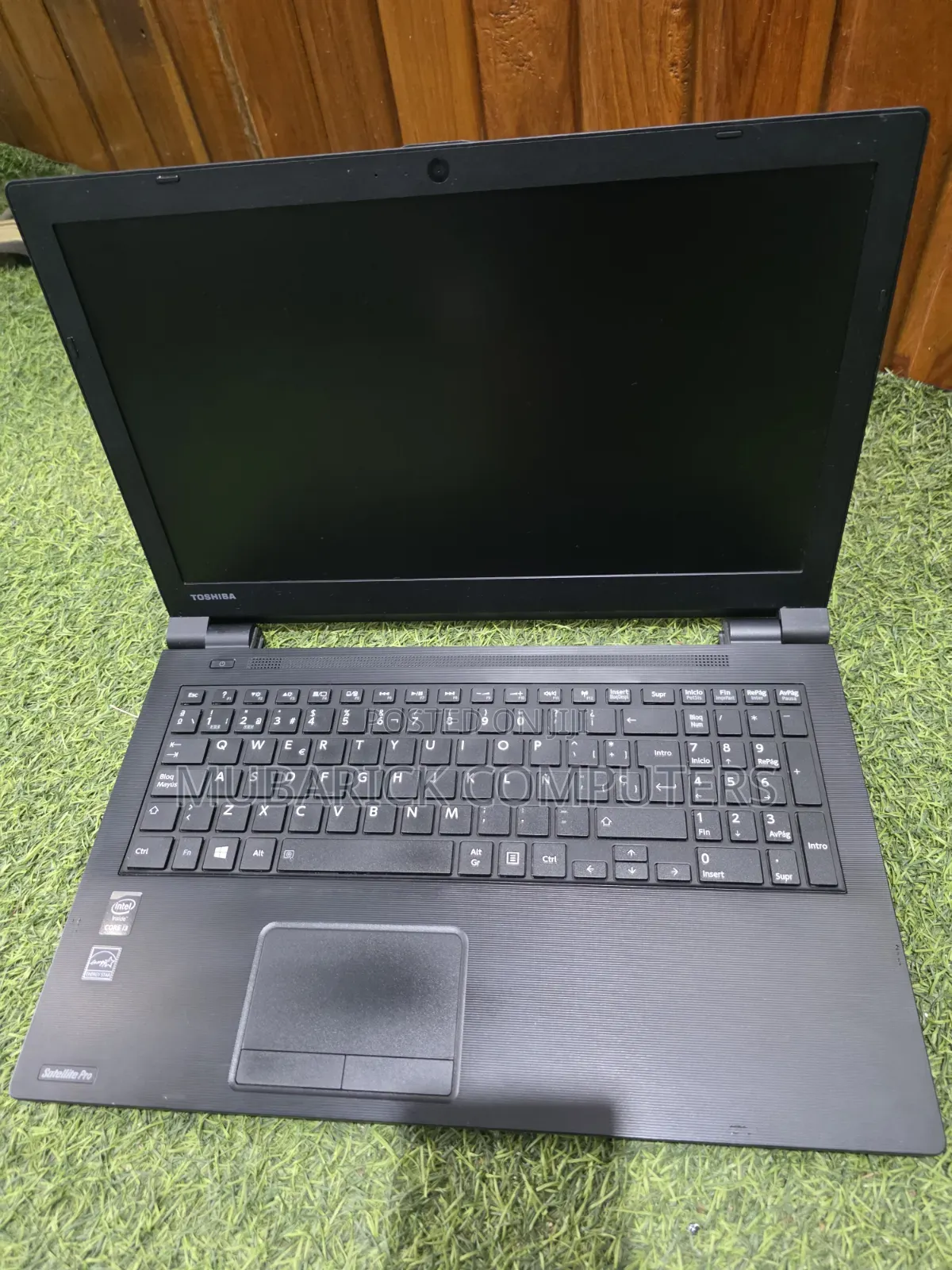 Laptop Toshiba Satellite R845 4GB Intel Core i3 HDD 500GB