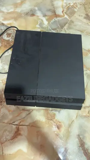 PS4 Fat With No Pad and FC26